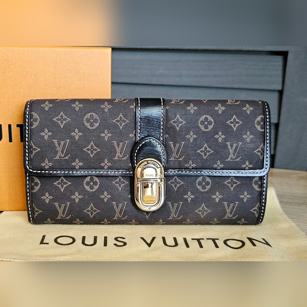 Louis Vuitton Monogram Canvas Brown and Gold Logo Clasp Wallet